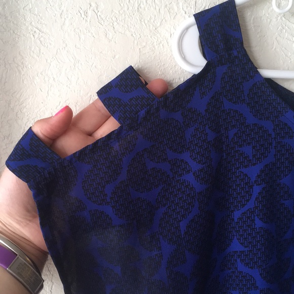 DONATED - Patterned ladder sleeve blouse - Picture 3 of 5